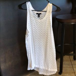 GAP L tank tops Lot of 2